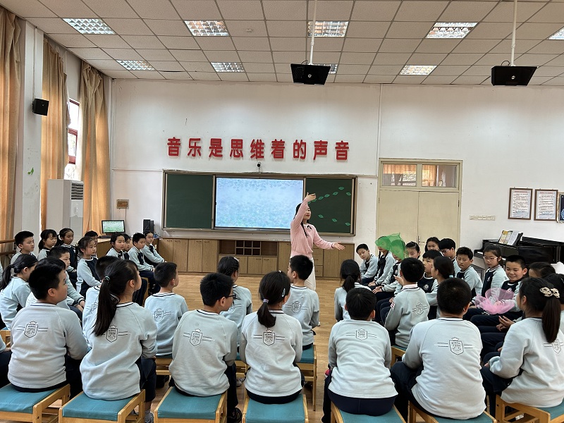 17.1  音樂  耿妍在上課.JPG