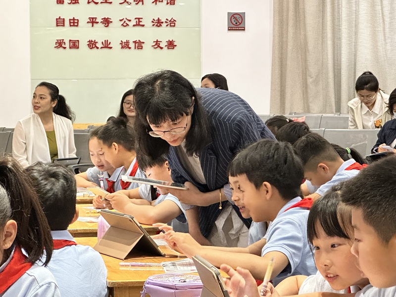 03學生上課現場1.JPG